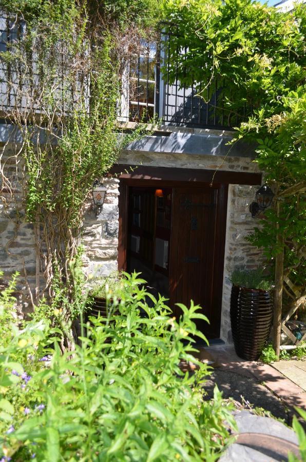 Bow Mill Farm Bed & Breakfast ทอตเนส ภายนอก รูปภาพ
